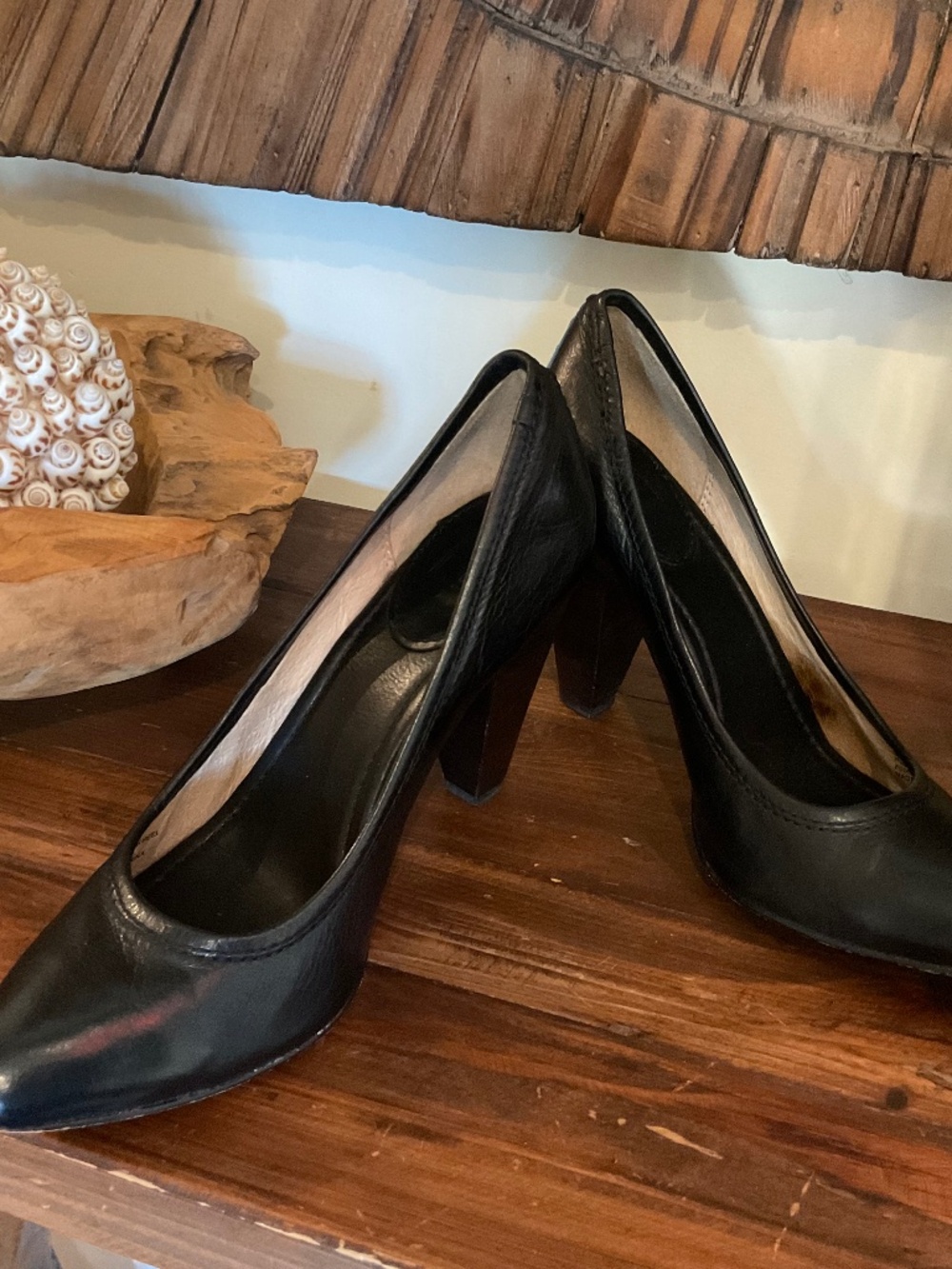 Frye Women’s Regina Leather Pumps, Color Black, Size  9M